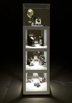 20" Acrylic Display Case W/ Interior LED Lights, Locking Fixed Shelves- White 2 20" Acrylic Display Case W/ Interior LED Lights, Locking Fixed Shelves- White -Displays2go Shop dcisdwh.ra12202 preview