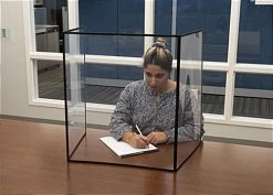 20 X 24 Desktop Sneeze Shield, PVC, Three Panels, Folding, Set Of 10 - Clear -Displays2go Shop fgcddb24.ra5 preview