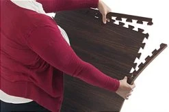 10' X 10' Interlocking Foam Mat – Dark Wood Grain -Displays2go Shop wddkdk.ra3 preview