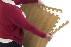 10' X 10' Interlocking Foam Mat – Light Wood Grain -Displays2go Shop wdlglg.ra4 preview