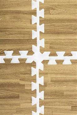 10’ X 10’ Interlocking Foam Mats, Set Of 26 Flooring Tiles - Light Oak Wood Grain